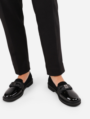 Женские туфли лоферы черные лаковые - фото 1 - Miraton