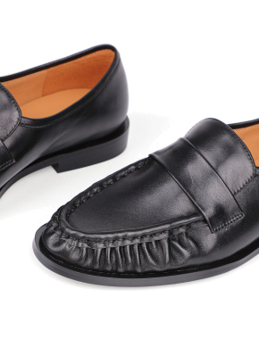 Жіночі туфлі лофери MIRATON шкіряні чорні - фото 5 - Miraton