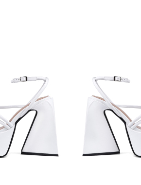 Женские босоножки MIRATON кожаные белые на массивной подошве - фото 3 - Miraton