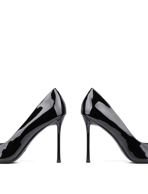 Жіночі туфлі з гострим носком чорні лакові - фото 2 - Miraton