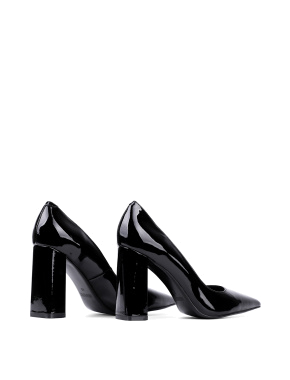 Жіночі туфлі-човники MIRATON лакові чорні на стійких підборах - фото 3 - Miraton