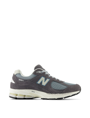 Мужские кроссовки New Balance 2002R замшевые серые - фото 2 - Miraton