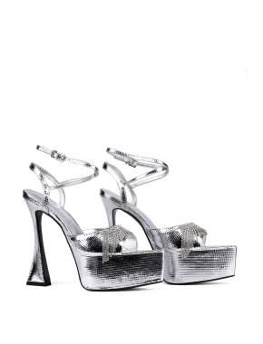 Жіночі босоніжки човники MIRATON шкіряні срібного кольору - фото 3 - Miraton