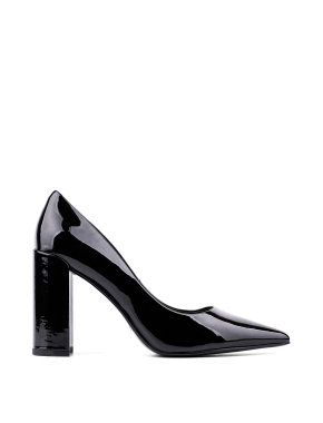 Женские туфли с острым носком черные лаковые - фото 1 - Miraton