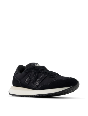 Жіночі кросівки New Balance 237 замшеві чорні - фото 4 - Miraton