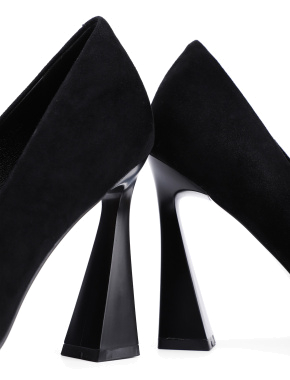 Жіночі туфлі-човники Attizzare велюрові чорні - фото 2 - Miraton