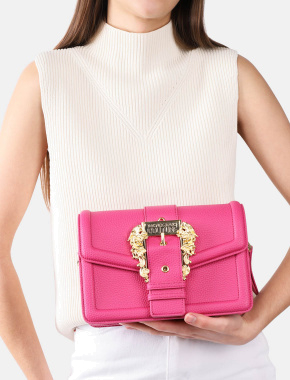 Женская розовая сумка VERSACE JEANS COUTURE с пряжкой - фото 1 - Miraton