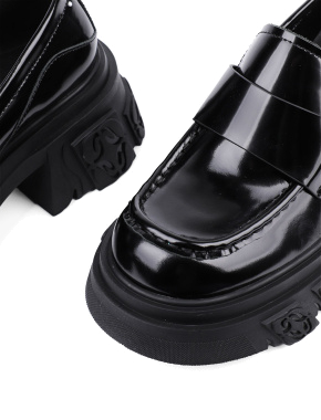 Жіночі туфлі лофери MIRATON з масляної шкіри чорні - фото 5 - Miraton