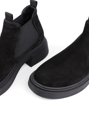 Жіночі черевики челсі чорні велюрові з підкладкою байка - фото 5 - Miraton