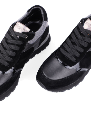Жіночі кросівки раннери чорні замшеві - фото 5 - Miraton