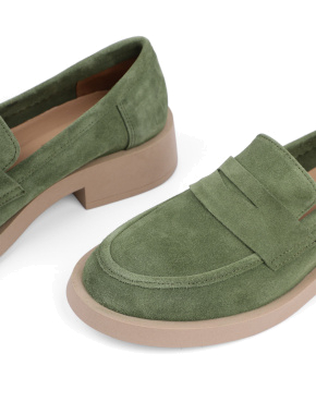 Жіночі туфлі лофери Attizzare замшеві зелені - фото 5 - Miraton