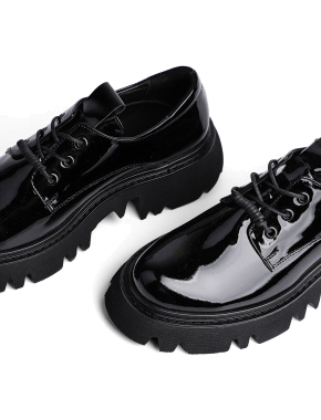 Жіночі туфлі оксфорди чорні лакові - фото 6 - Miraton