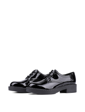 Жіночі туфлі дербі MIRATON лакові чорні - фото 3 - Miraton
