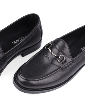 Женские туфли лоферы черные кожаные - фото 5 - Miraton