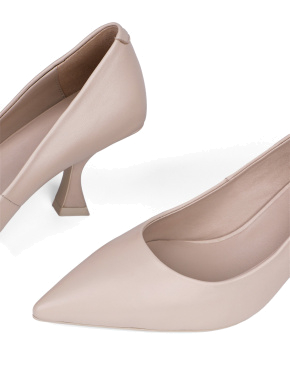 Жіночі туфлі човники MIRATON шкіряні бежевого кольору - фото 5 - Miraton