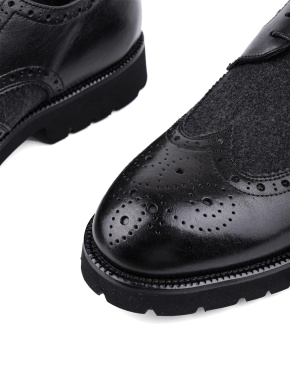 Чоловічі туфлі броги чорні шкіряні з підкладкою з повсті - фото 5 - Miraton
