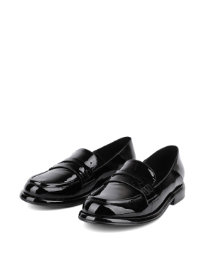 Женские туфли лоферы черные лаковые - фото 2 - Miraton