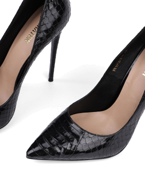Жіночі туфлі-човники MIRATON шкіряні чорні зі зміїним принтом - фото 5 - Miraton