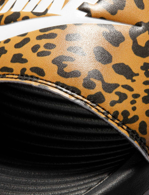 Женские шлепанцы Nike с принтом - фото 5 - Miraton