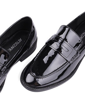 Женские туфли лоферы черные наплаковые - фото 5 - Miraton