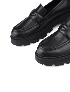Женские туфли лоферы черные кожаные - фото 5 - Miraton