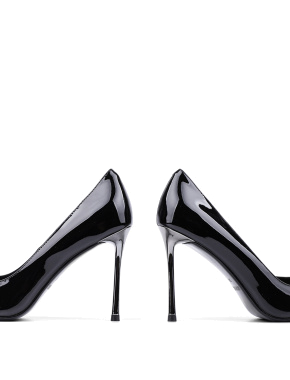 Женские туфли с острым носком черные лаковые - фото 2 - Miraton