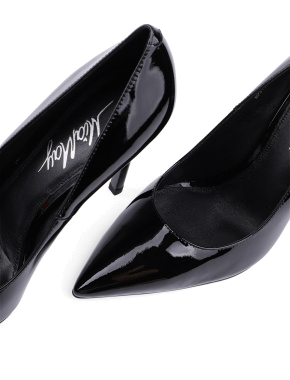 Жіночі туфлі з гострим носком чорні лакові - фото 5 - Miraton