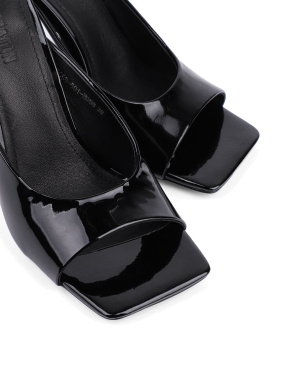 Женские сабо MIRATON лаковые черные на плоском каблуке - фото 4 - Miraton