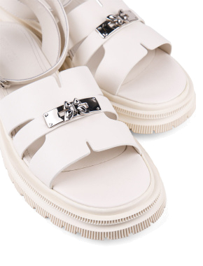 Женские сандалии MIRATON кожаные молочного цвета - фото 5 - Miraton