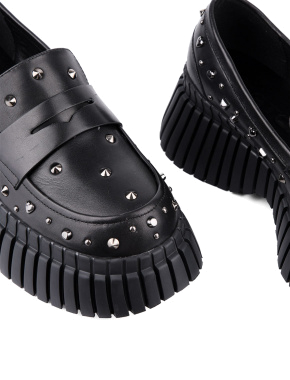 Жіночі туфлі лофери MIRATON шкіряні чорні - фото 5 - Miraton
