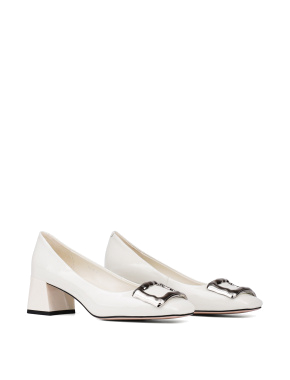 Жіночі туфлі MIRATON лакові з квадратним мисом білого кольору - фото 2 - Miraton