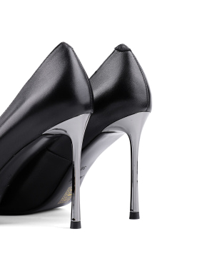 Женские туфли с острым носком черные кожаные - фото 2 - Miraton